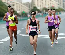 马拉松赛场再起风云：闽南鲨队队小胜关东独角兽队，脚步移动更到位赛季拐点或已出现的简单介绍
